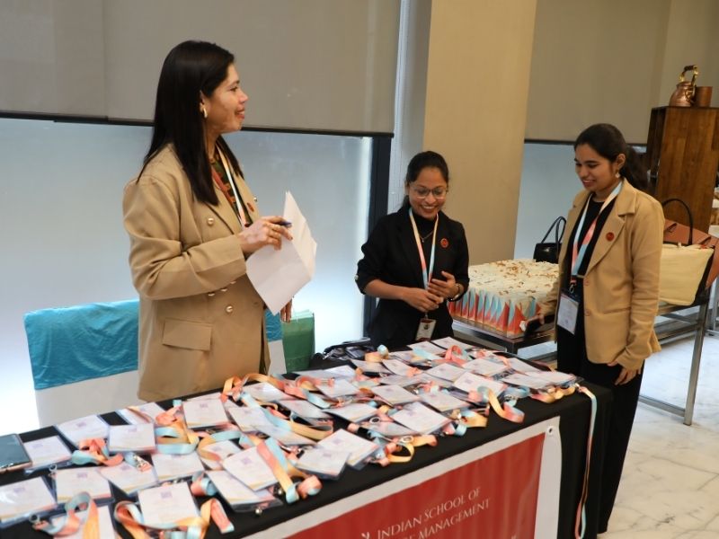 Registrations Open & Breakfast